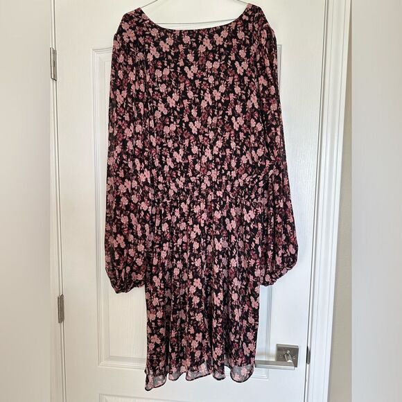 City Chic Size 22 Floral Dress, Long Sleeve, Flowy, Pink and Black - Picture 5 of 8